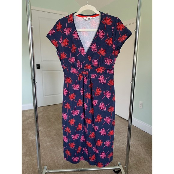 Boden Dresses & Skirts - Boden Navy V-Neck Short-Sleeved Dress Size 14L